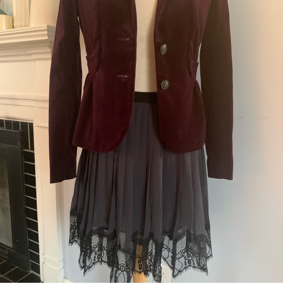 Club Monaco pleat & lace skirt / eyelash lace hem / slate gray & black / NEW !! - Picture 6 of 6